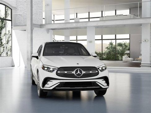 New 2025 Mercedes-Benz GLC 300 4MATIC image 8