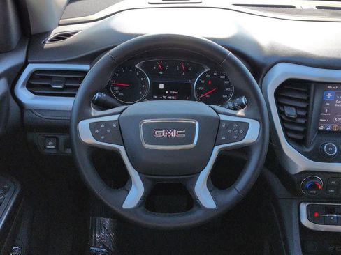 Used 2023 GMC Acadia SLT image 23