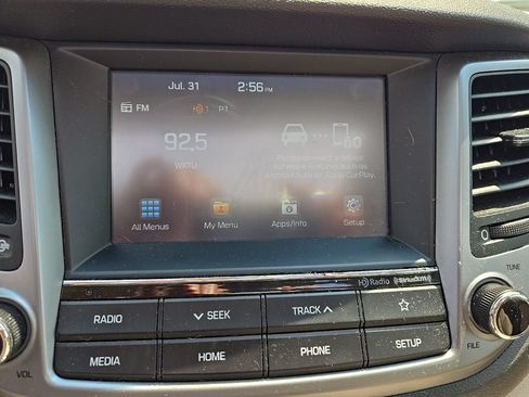 Used 2018 Hyundai Tucson Value AWD/4WD image 12
