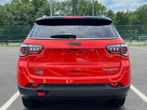 Used 2017 Jeep Compass Trailhawk AWD/4WD image 6