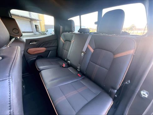 Used 2023 GMC Canyon AT4 w/ Technology Package image 27