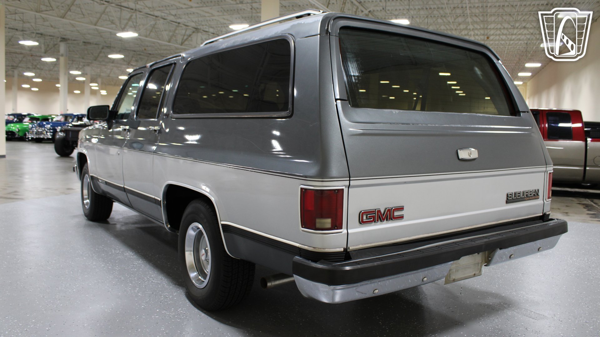 Used 1990 GMC Suburban 2WD image 26