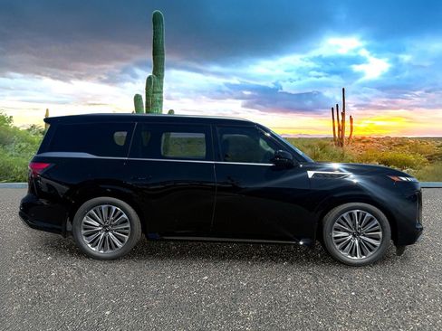 New 2026 INFINITI QX80 Luxe w/ Cargo Package image 3