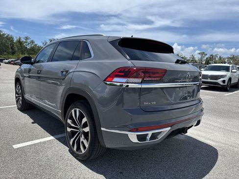 Used 2021 Volkswagen Atlas Cross Sport SEL R-Line FWD image 4