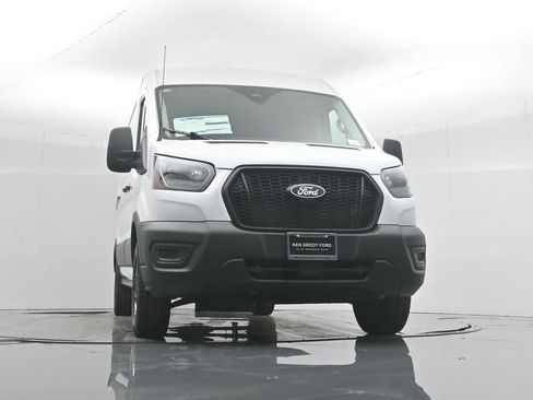 New 2026 Ford Transit 250 148 Medium Roof w/ Load Area Protection Package RWD image 40