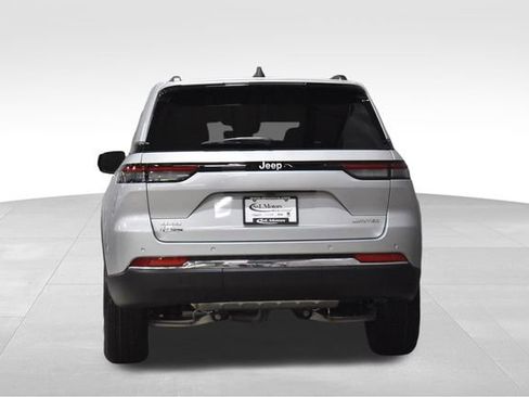 New 2025 Jeep Grand Cherokee Limited image 8