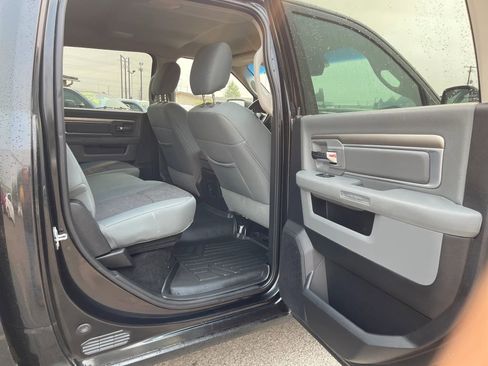 Used 2015 RAM 1500 Classic SLT w/ SLT Plus D←cor Group AWD/4WD image 10