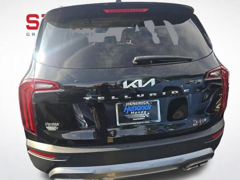 Used 2022 Kia Telluride EX FWD image 8