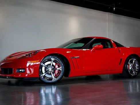 Used 2013 Chevrolet Corvette Grand Sport w/ 2LT Preferred Equipment Group RWD image 76