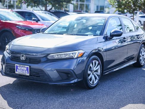 Used 2024 Honda Civic LX image 3