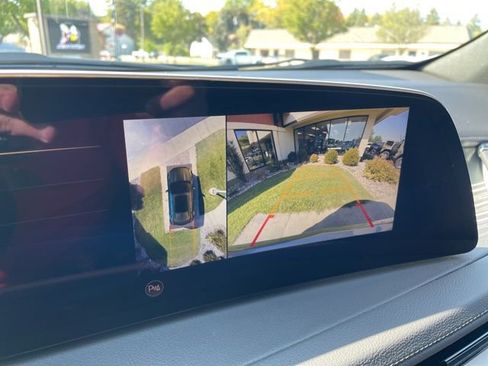 Used 2025 Cadillac XT4 Premium Luxury image 5