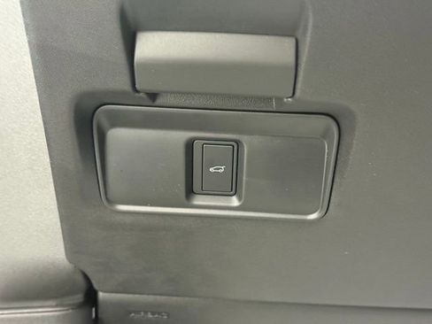 New 2025 Land Rover Discovery Sport Dynamic SE image 37