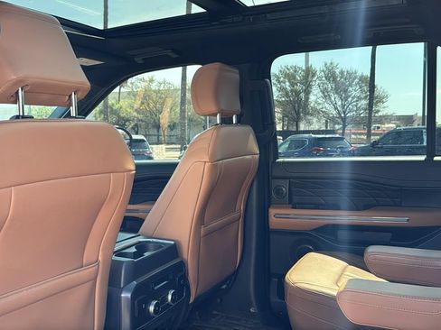 Used 2023 Ford Expedition Max Platinum AWD/4WD image 24
