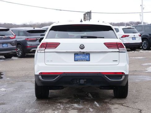 Certified 2023 Volkswagen Atlas Cross Sport SE AWD/4WD image 6