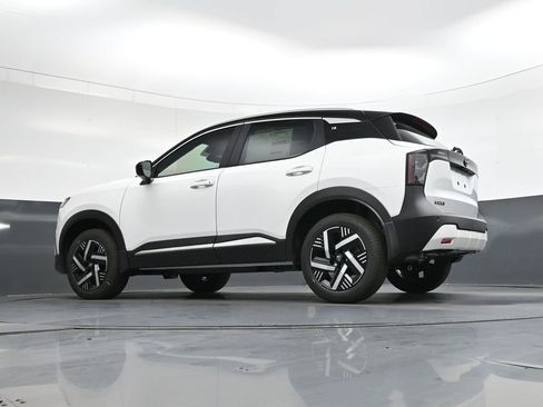 New 2026 Nissan Kicks SV w/ SV Premium Package FWD image 39