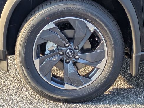 New 2026 Nissan Rogue SV FWD image 12