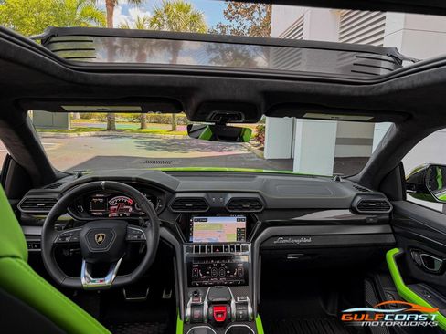 Used 2021 Lamborghini Urus image 30