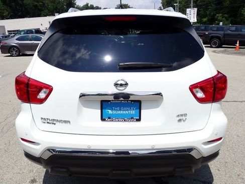 Used 2018 Nissan Pathfinder SV AWD/4WD image 5