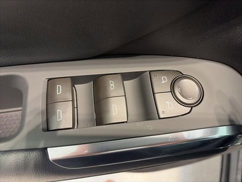 New 2026 Chevrolet Traverse LT w/ Driver Confidence Package AWD/4WD image 9