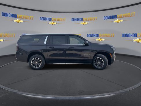 New 2026 Chevrolet Suburban LT w/ Comfort Package image 12