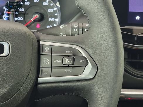 Used 2023 Jeep Compass Limited AWD/4WD image 29