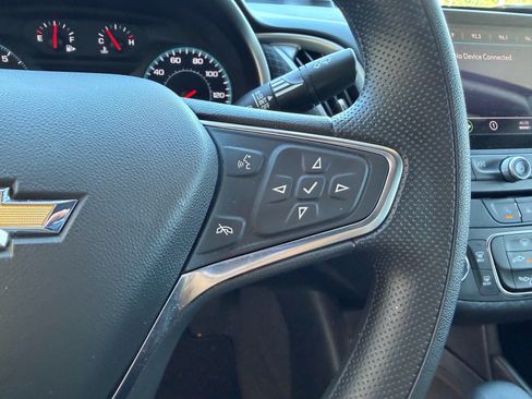 Used 2025 Chevrolet Malibu LS FWD image 29