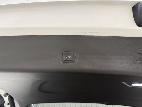 Used 2019 Chevrolet Traverse Premier w/ Redline Edition image 8