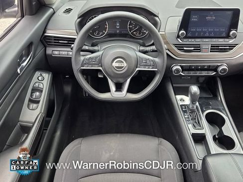 Used 2024 Nissan Altima 2.5 SV FWD image 7