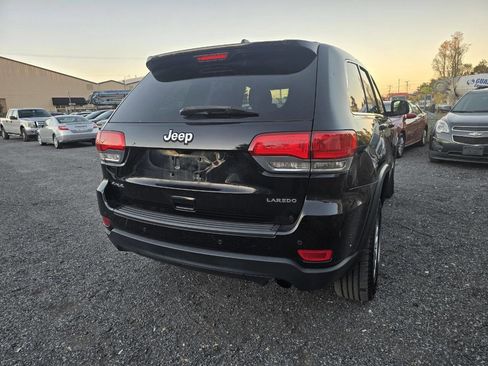 Used 2018 Jeep Grand Cherokee Laredo image 15