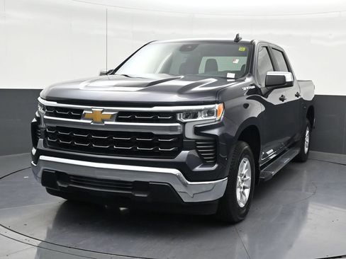 Used 2023 Chevrolet Silverado 1500 LT RWD image 9