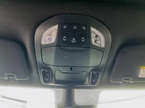 Used 2026 Chrysler Pacifica Limited w/ S Appearance Package FWD image 20