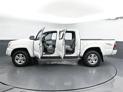 Used 2013 Toyota Tacoma 4x4 Double Cab image 30