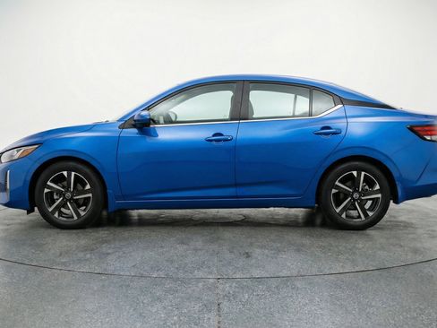 Used 2025 Nissan Sentra SV FWD image 5