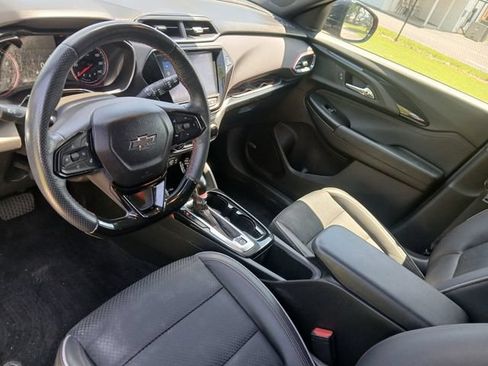 Used 2022 Chevrolet TrailBlazer RS w/ Sun and Liftgate Package AWD/4WD image 37