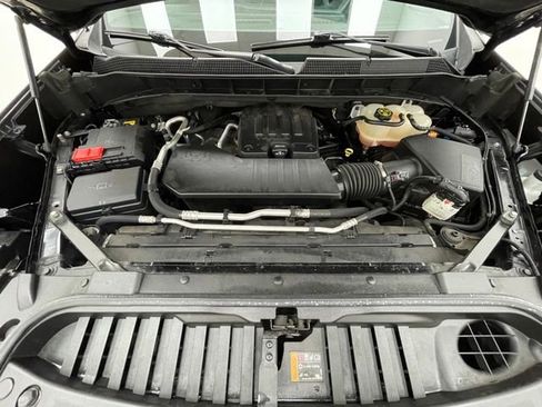 Used 2022 Chevrolet Silverado 1500 LT AWD/4WD image 16