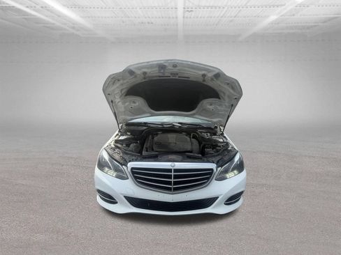 Used 2014 Mercedes-Benz E 350 4MATIC Sedan image 56