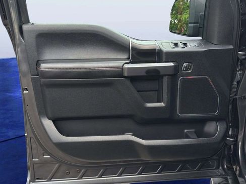 Used 2019 Ford F150 Lariat w/ Equipment Group 502A Luxury AWD/4WD image 18
