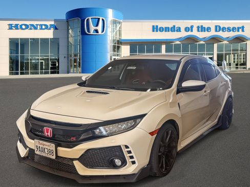 Used 2018 Honda Civic Type R image 3