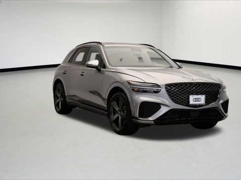 Used 2025 Genesis GV70 3.5T Sport w/ Sport Advanced Package image 7