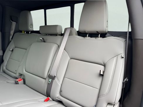 New 2026 GMC Sierra 1500 SLT AWD/4WD image 14