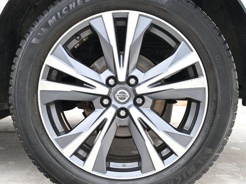 Used 2020 Nissan Pathfinder Platinum image 57