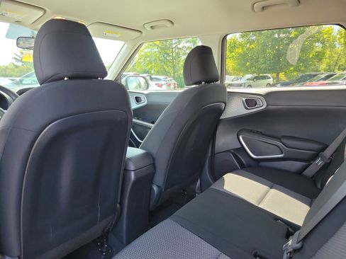 Used 2024 Kia Soul LX w/ Option Group 015 image 14