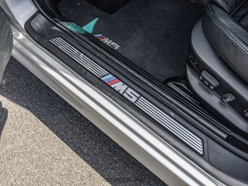 Used 2002 BMW M5 RWD image 32