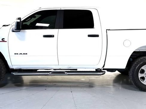 Used 2024 RAM 2500 Big Horn w/ Off Road Package AWD/4WD image 8