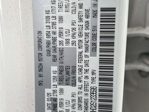 Certified 2025 MAZDA CX-90 3.3 Turbo w/ Preferred Package image 18