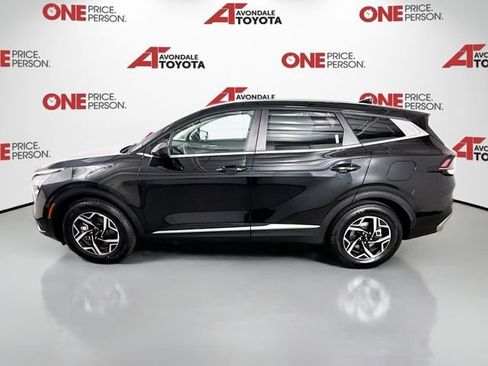 Used 2023 Kia Sportage LX FWD image 4