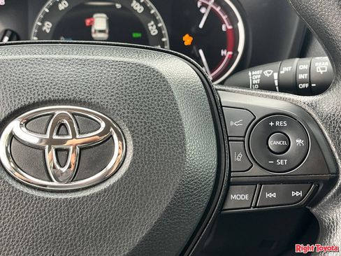 Certified 2025 Toyota RAV4 XLE FWD image 24