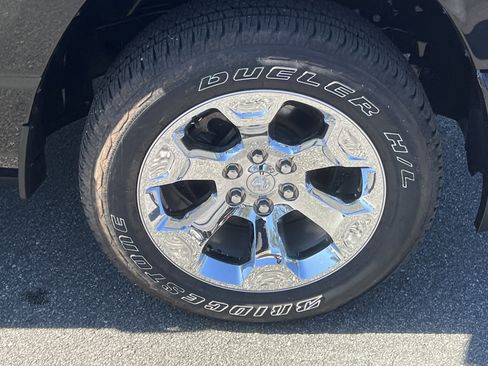 Used 2022 RAM 1500 Big Horn AWD/4WD image 17