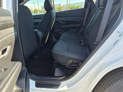Used 2025 Hyundai Tucson SE image 21