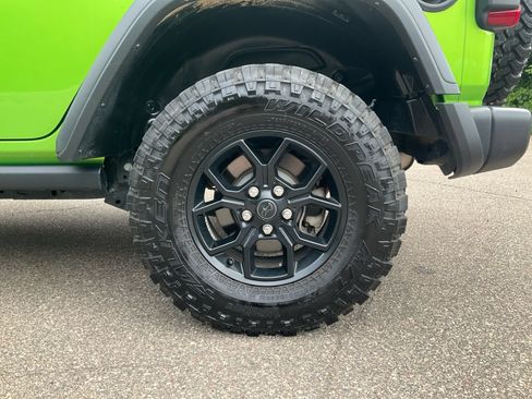 Used 2025 Jeep Wrangler Unlimited Sport AWD/4WD image 18